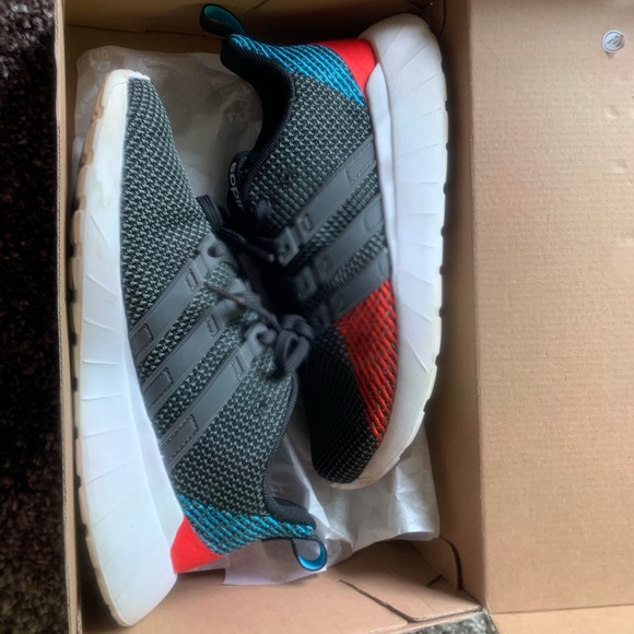 Boy’s running 🏃♂️ shoes - Picture 4 of 8